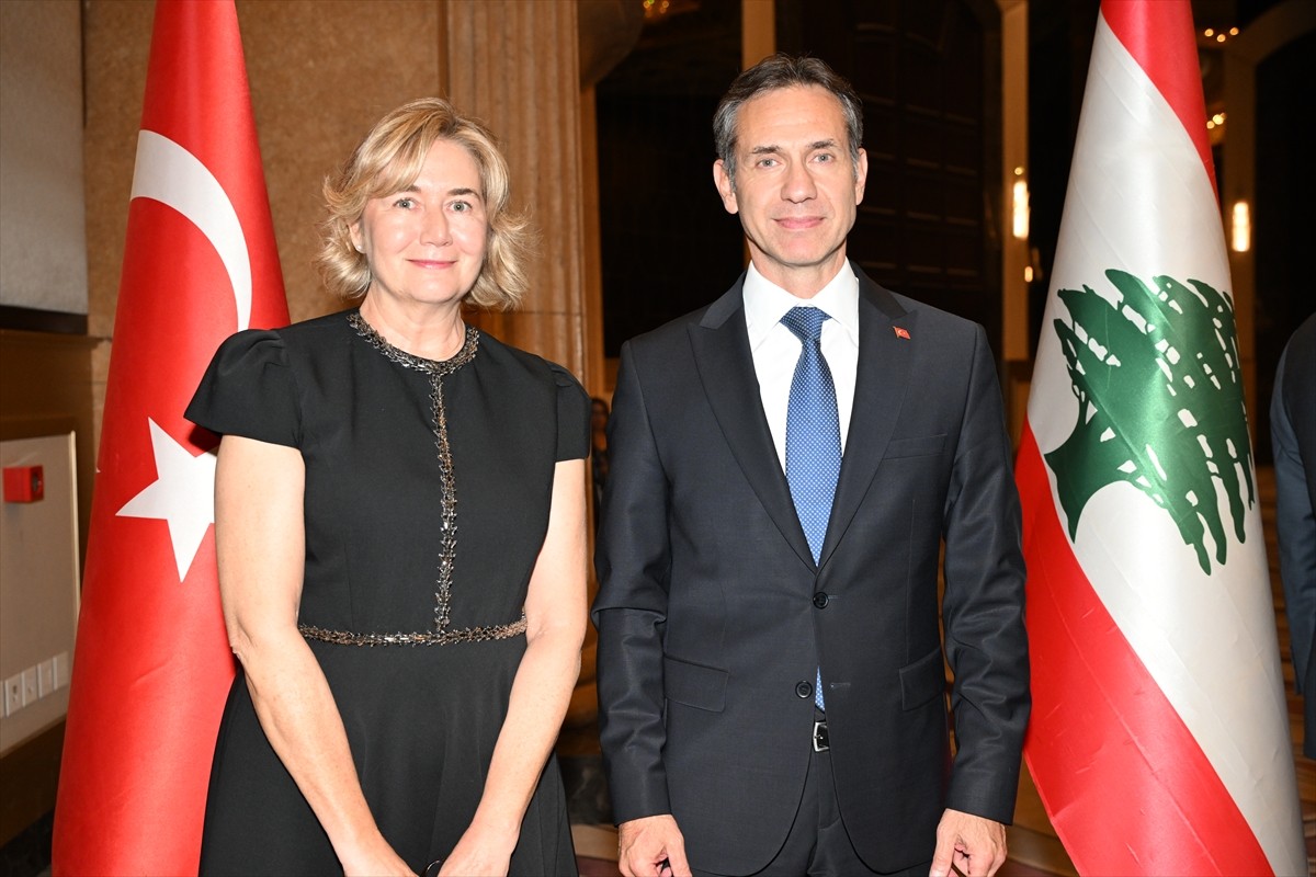 Türkiye Cumhuriyeti'nin 102. kuruluş yıl dönümü ve 29 Ekim Cumhuriyet Bayramı dolayısıyla...