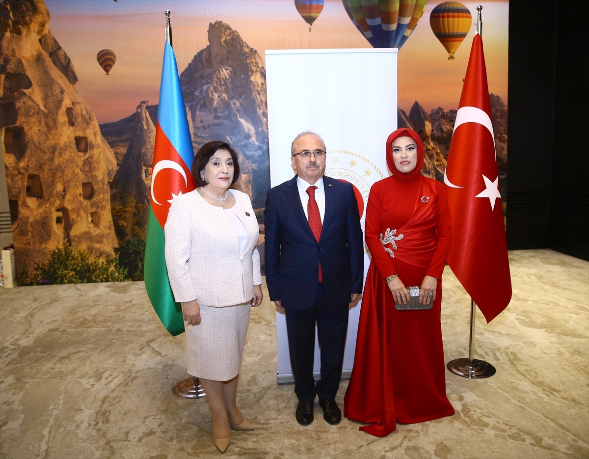 Türkiye Cumhuriyeti'nin kuruluşunun 102. yılı, Azerbaycan'ın başkenti Bakü'de düzenlenen...