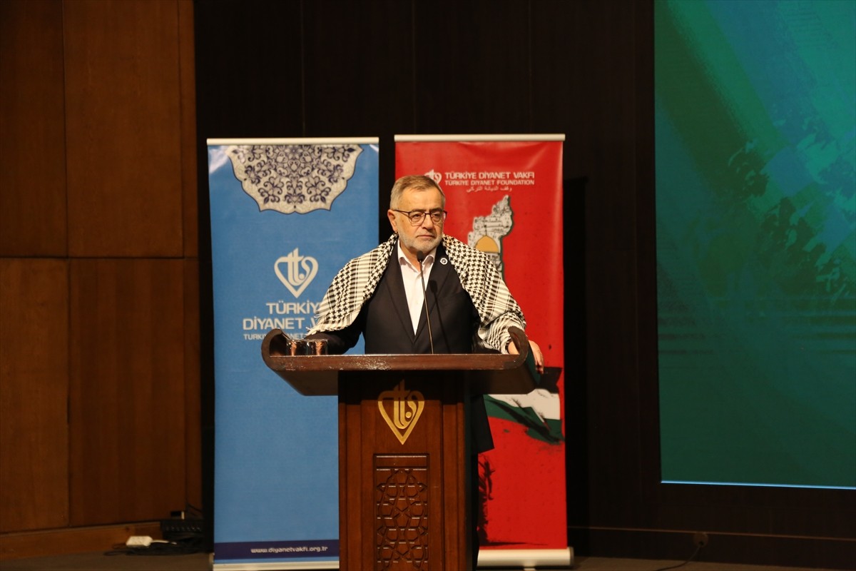 Türkiye Diyanet Vakfınca (TDV) yeni akademik dönemin açılışı kapsamında "İlk Ders: Filistin"...