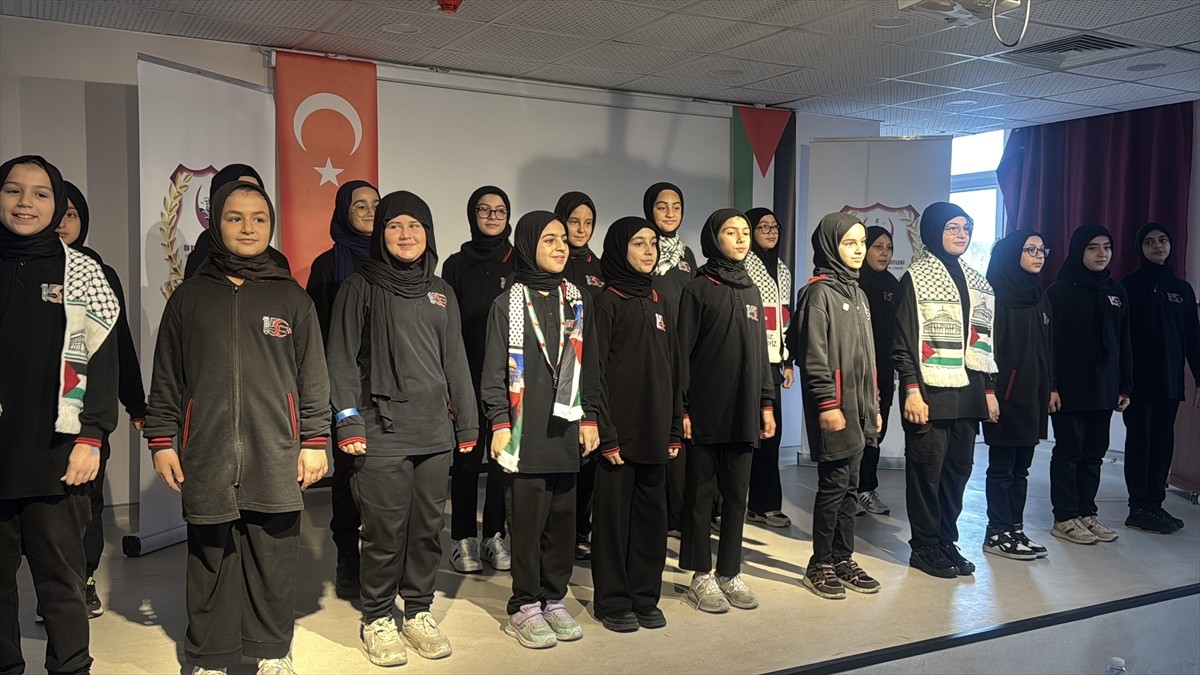 Türkiye genelinde tüm okullarda eş zamanlı gerçekleştirilen "Filistin farkındalık etkinlikleri"...