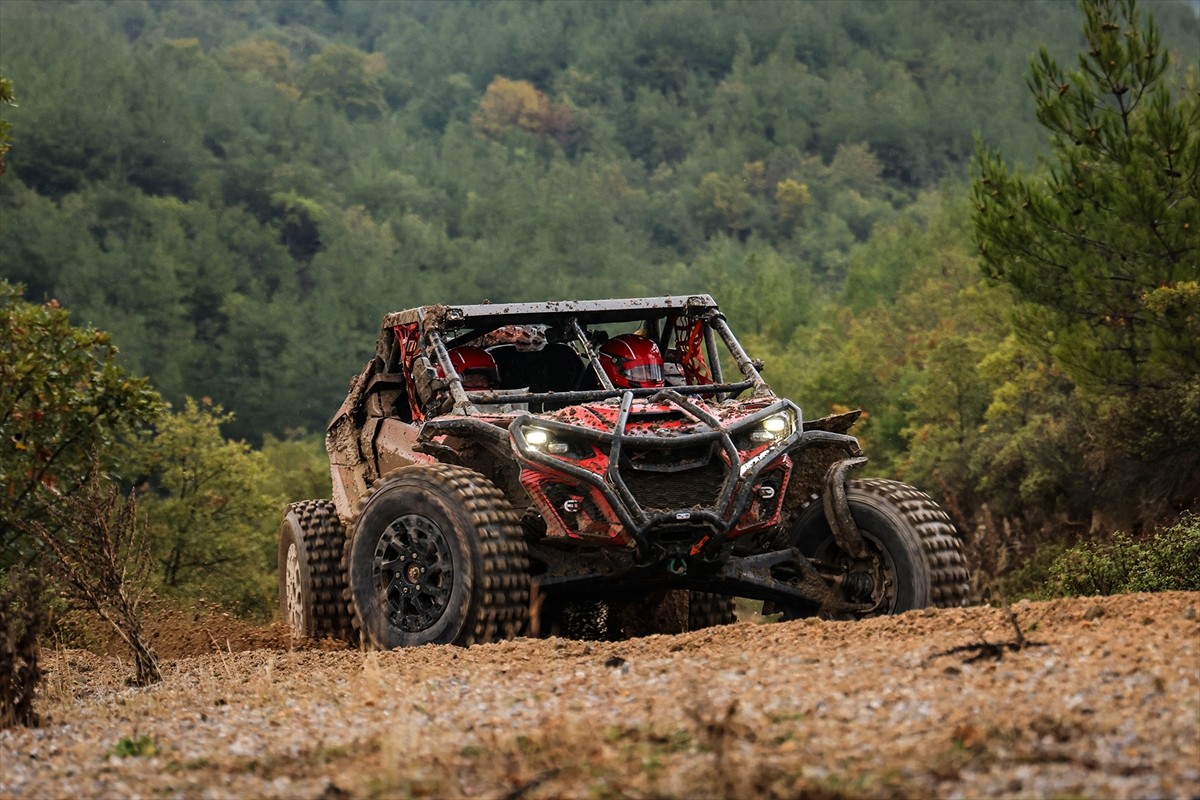 Türkiye Otomobil Sporları Federasyonunun (TOSFED) 2025 Ulusal Yarışma Takvimi'nde yer alan Burhan...