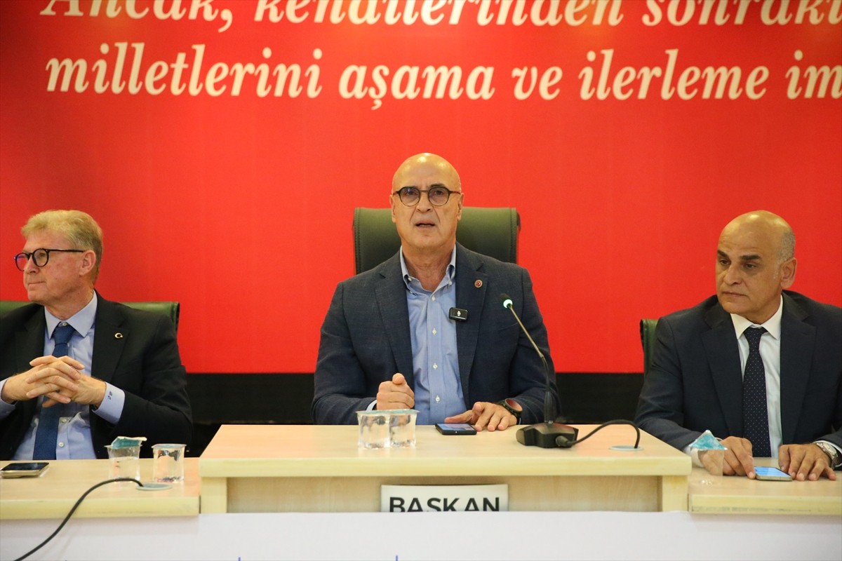 Türkiye Triatlon Federasyonu ile Alanya Belediyesinin organizasyonuyla düzenlenecek 34. Alanya...