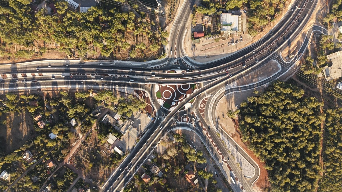 Ulaştırma ve Altyapı Bakanı Abdulkadir Uraloğlu, Antalya'da yarın Kepezüstü ve Sanayi farklı...