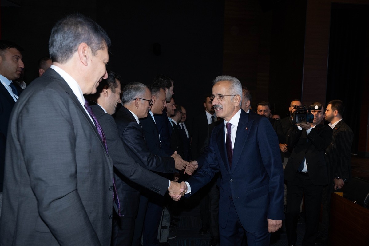 Ulaştırma ve Altyapı Bakanı Abdulkadir Uraloğlu’nun da katılımıyla 18’inci Uluslararası Bilgi...