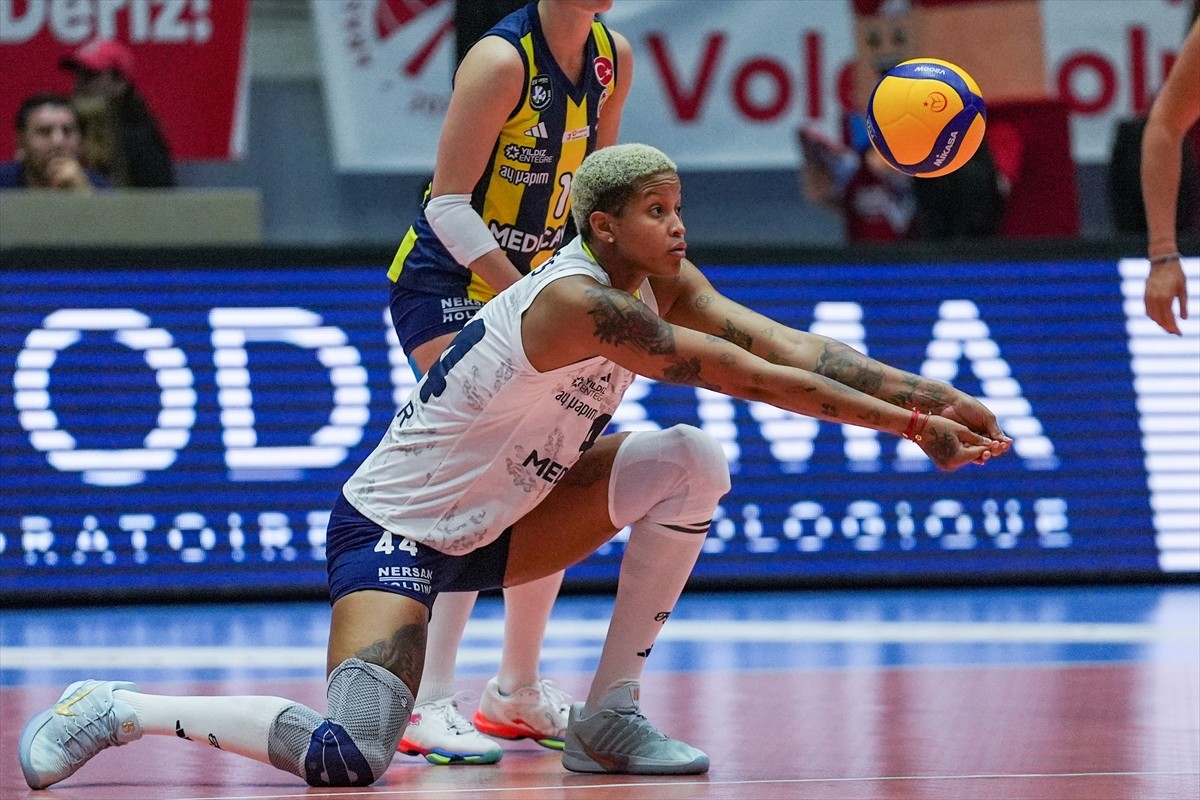 Vodafone Sultanlar Ligi 2025 - 2026 sezonu ilk hafta maçında Aras Spor ile Fenerbahçe Medicana...