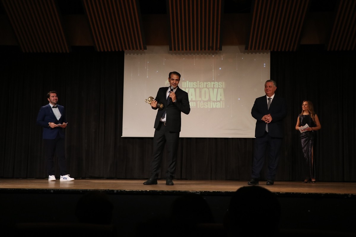 Yalova Valiliği tarafından bu yıl ikincisi düzenlenen "Uluslararası Yalova Film Festivali", ödül...