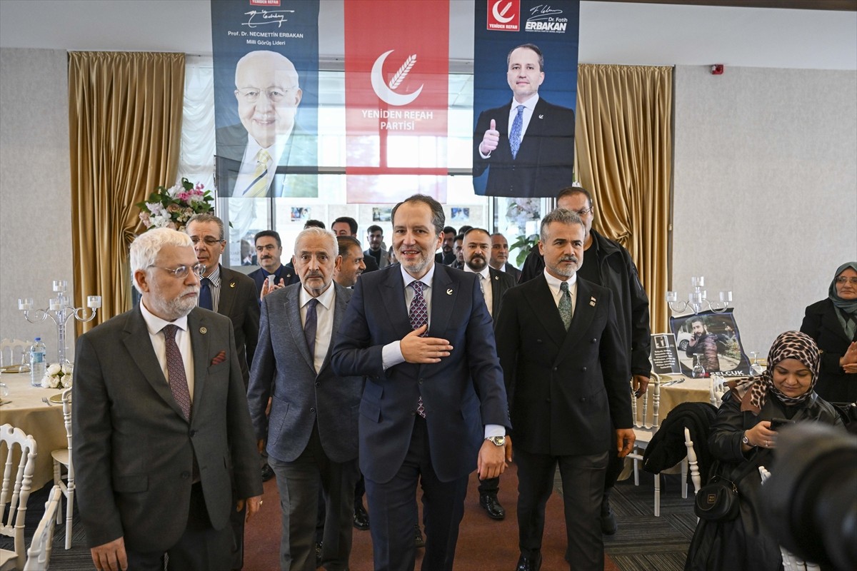 Yeniden Refah Partisi Sosyal İşler Başkanlığınca Mamak ilçesindeki Seğmen Konağı'nda "Türkiye...