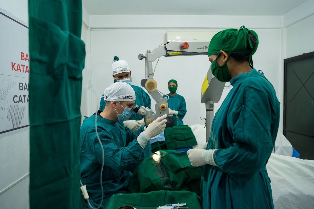Yeryüzü Doktorları Derneği, birçok ülkede maddi ve tıbbi yetersizlikler nedeniyle tedavi olamayan...