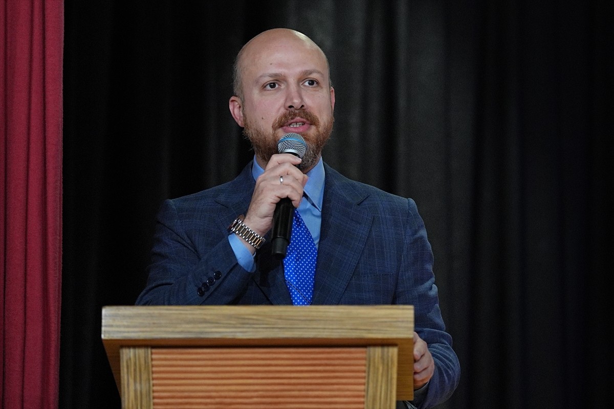 YETEV Mütevelli Heyeti Başkanı Bilal Erdoğan, Türk müziğinin zengin mirasını yaşatmak, tanıtmak ve...