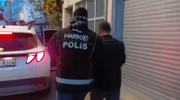 18 ŞÜPHELİNİN UYUŞTURUCU TİCARETİNDEN ELDE ETTİKLERİ MAL VARLIKLARININ 50 MİLYON TL'NİN ÜZERİNDE...