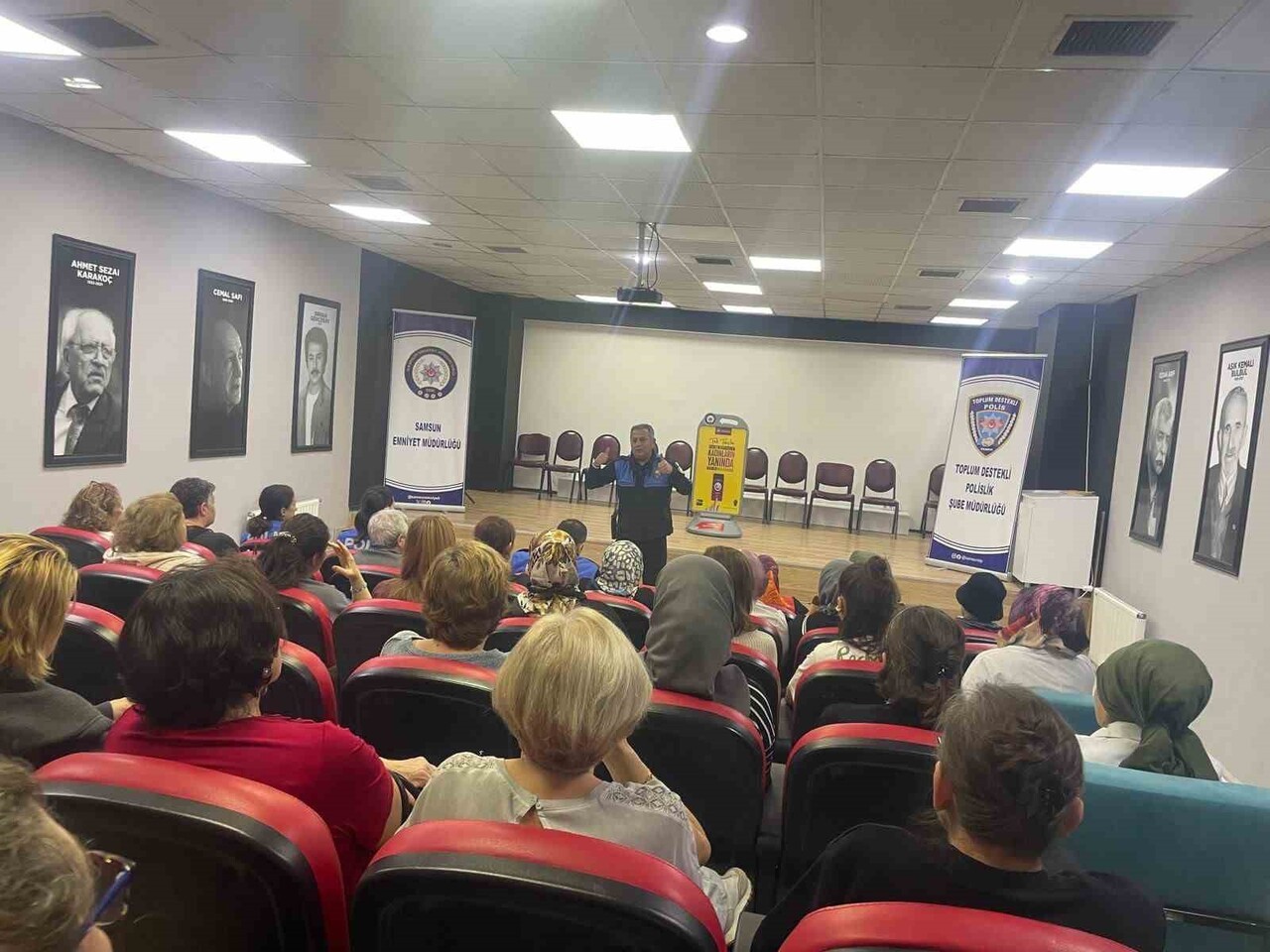 25 KASIM KADINA YÖNELİK ŞİDDETE KARŞI ULUSLARARASI MÜCADELE GÜNÜ KAPSAMINDA SAMSUN’DA KADES...