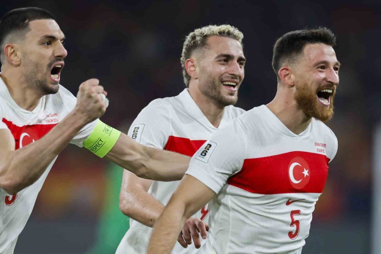 A MİLLİ FUTBOL TAKIMI, 2026 DÜNYA KUPASI AVRUPA ELEMELERİ PLAY-OFF TURU YARI FİNALİNDE ROMANYA İLE...