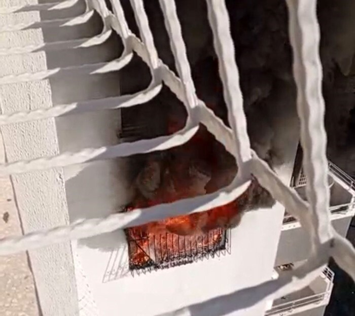 ADANA'DA BİR APARTMANIN 6'NCI KATINDA ÇIKAN YANGIN CEP TELEFONU KAMERASIYLA SANİYE SANİYE...