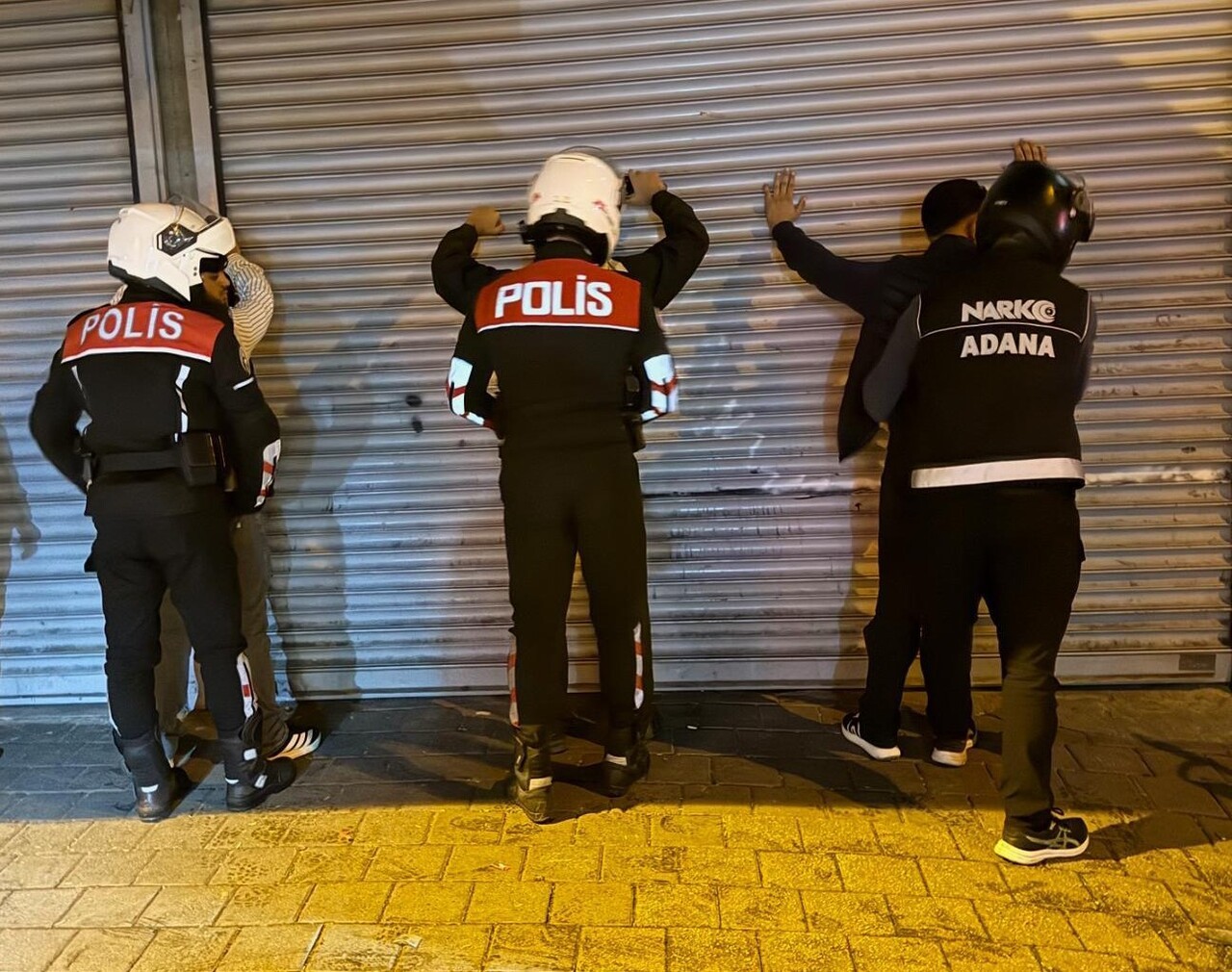 ADANA'NIN 4 MAHALLESİNDE 'NARKO-ALAN' UYGULAMASI YAPILDI