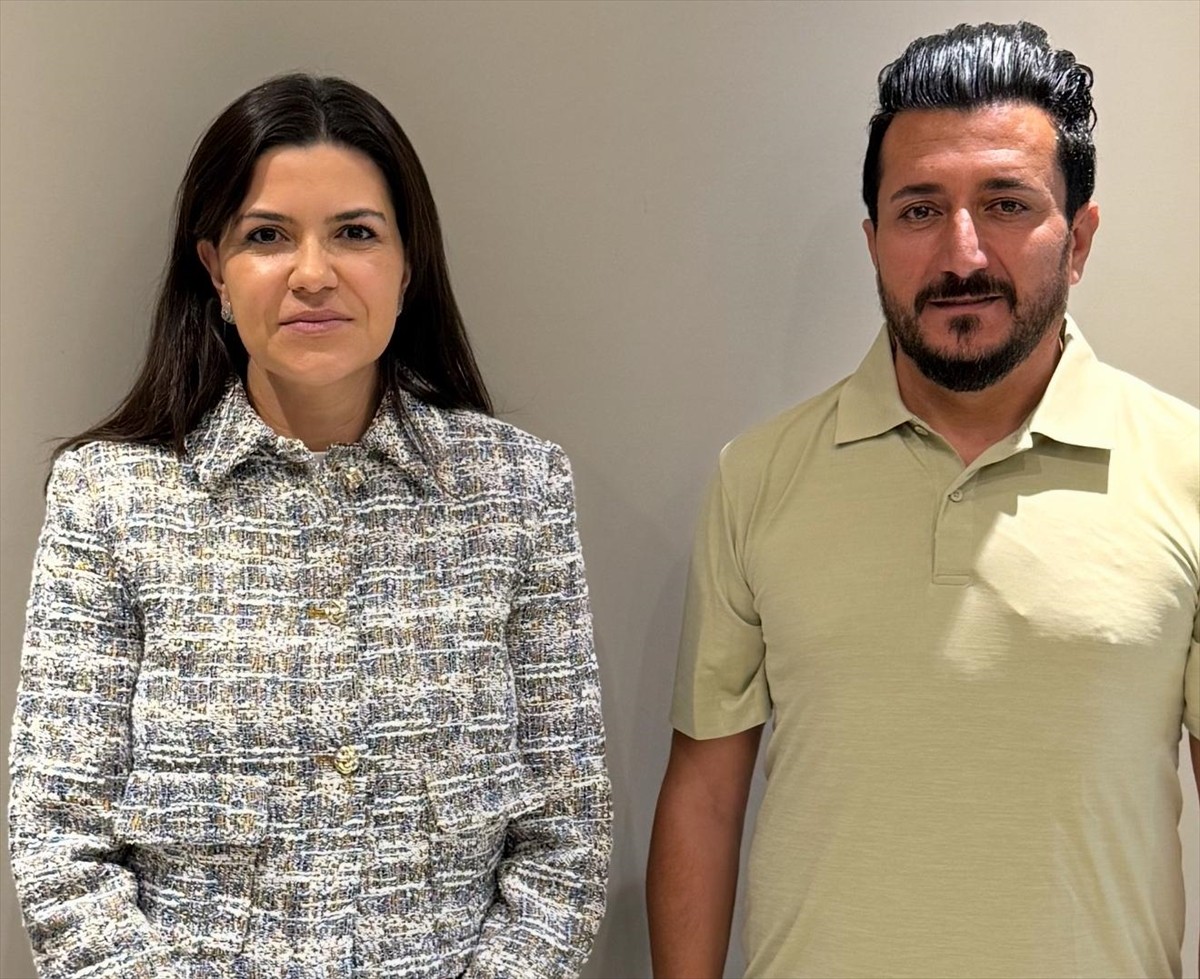 AK Parti Bodrum İlçe Başkan Vekili Veysi Günenç (sağda) ile Bodrum Belediye Meclisi AK Parti Grup...