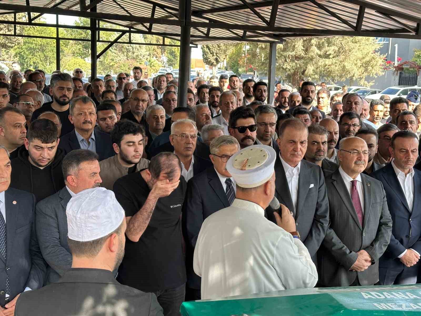 AK PARTİ GENEL BAŞKAN YARDIMCISI VE PARTİ SÖZCÜSÜ ÖMER ÇELİK, HAYATINI KAYBEDEN DAYISI HASAN...