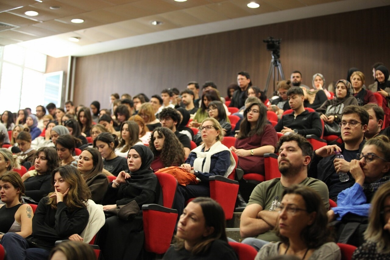 AKDENİZ ÜNİVERSİTESİ EDEBİYAT FAKÜLTESİ VE HUKUK FAKÜLTESİ İŞ BİRLİĞİYLE "BOŞANMA VE KADINA KARŞI...