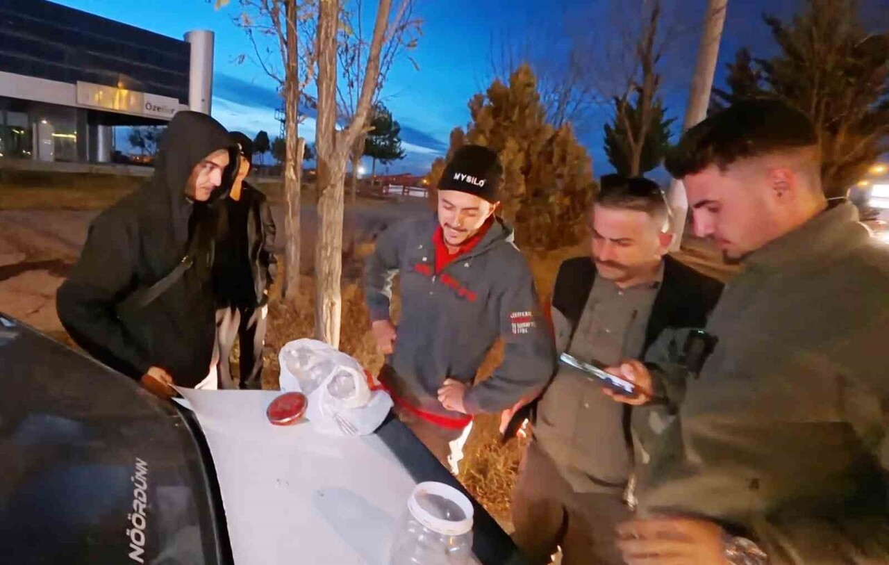 AKSARAY’DA BESLENMESİ, TİCARETİ YASAK OLAN, KESKİN BİR ZEHRE SAHİP OLUP ALERJİK BÜNYELER VE ÇOCUK...