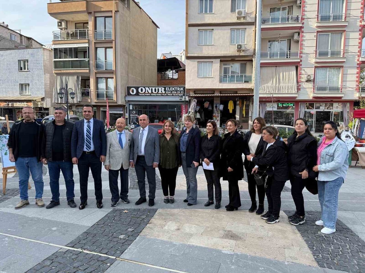 ALAŞEHİR TSO ÖNCÜLÜĞÜNDE SARIGÖLLÜ KADIN GİRİŞİMCİLERİN EL EMEĞİ ÜRÜNLERİNİN YER ALDIĞI TANITIM...