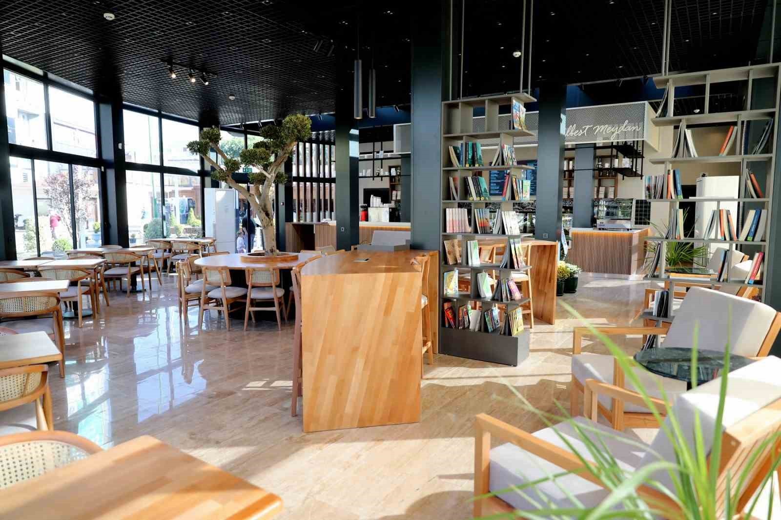 ALİAĞA BELEDİYESİ’NİN VATANDAŞLARA KALİTELİ, HİJYENİK VE UYGUN FİYATLI HİZMET SUNMA ANLAYIŞIYLA...