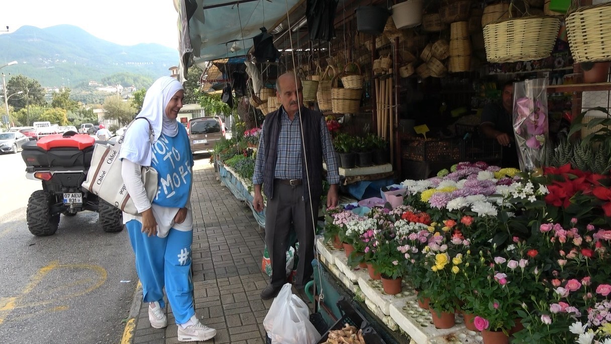 ALMANYA’DA TANIŞARAK EVLENEN ERSİN VE JESSİCA GÖDEL ÇİFTİ, YILLAR SÜREN YURTDIŞI HAYATININ...