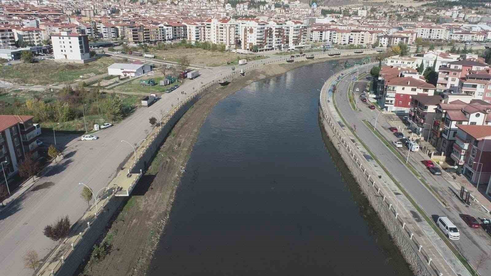 AMASYA VALİLİĞİ’NİN KOORDİNESİYLE GERÇEKLEŞTİRİLEN ÇALIŞMADA DEVLET SU İŞLERİ 73. ŞUBE...