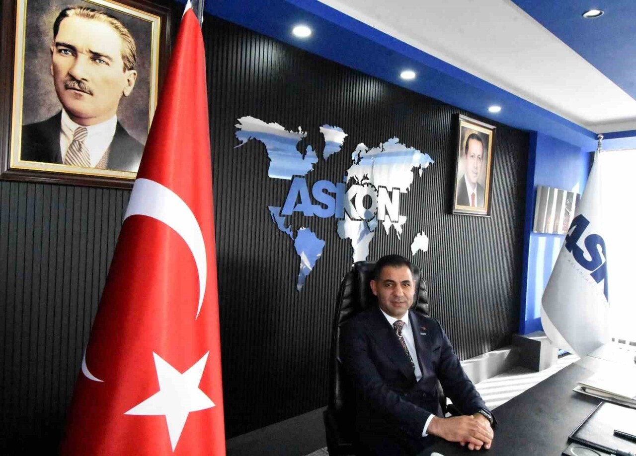 ANADOLU ASLANLARI İŞ ADAMLARI (ASKON) ERZURUM ŞUBE BAŞKANI YAVUZ SELİM TURAN, 24 KASIM ÖĞRETMENLER...