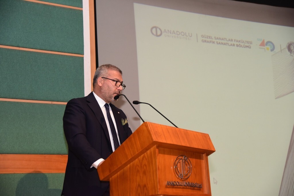 ANADOLU ÜNİVERSİTESİ REKTÖRÜ PROF. DR. YUSUF ADIGÜZEL,