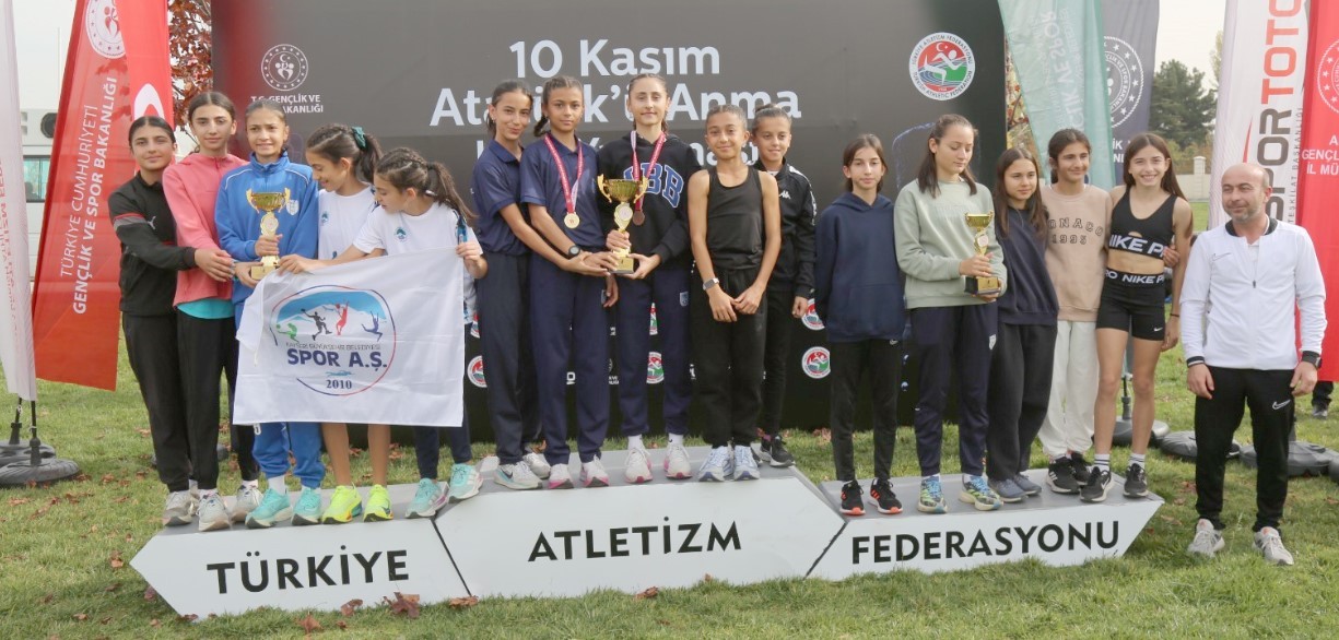 ANKARA’DA DÜZENLENEN 10 KASIM ATATÜRK’Ü ANMA TÜRKİYE ŞAMPİYONASI’NDA KAYSERİ SPOR A.Ş. ATLETLERİ...