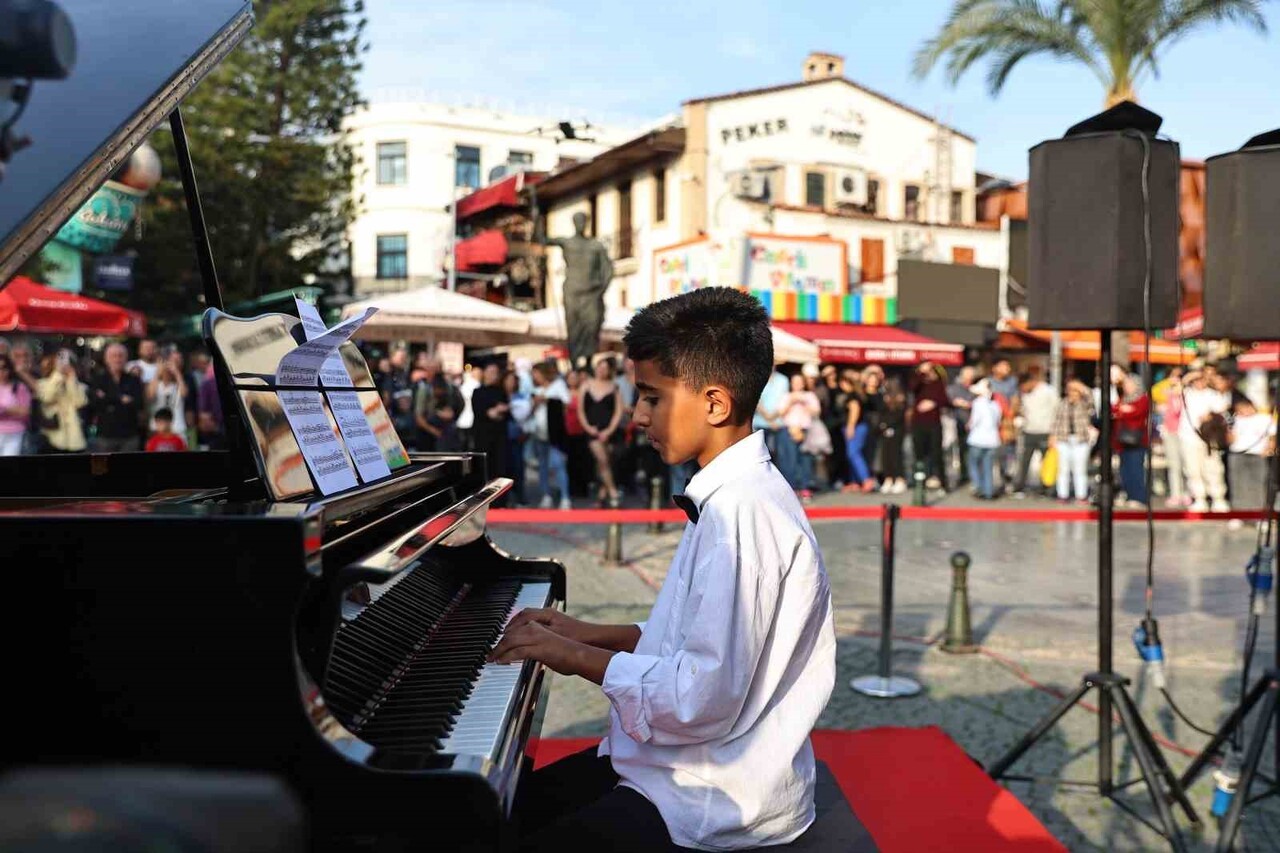 ANTALYA BÜYÜKŞEHİR BELEDİYESİ’NİN EV SAHİPLİĞİNDE BU YIL 25’İNCİSİ DÜZENLENECEK OLAN ULUSLARARASI...