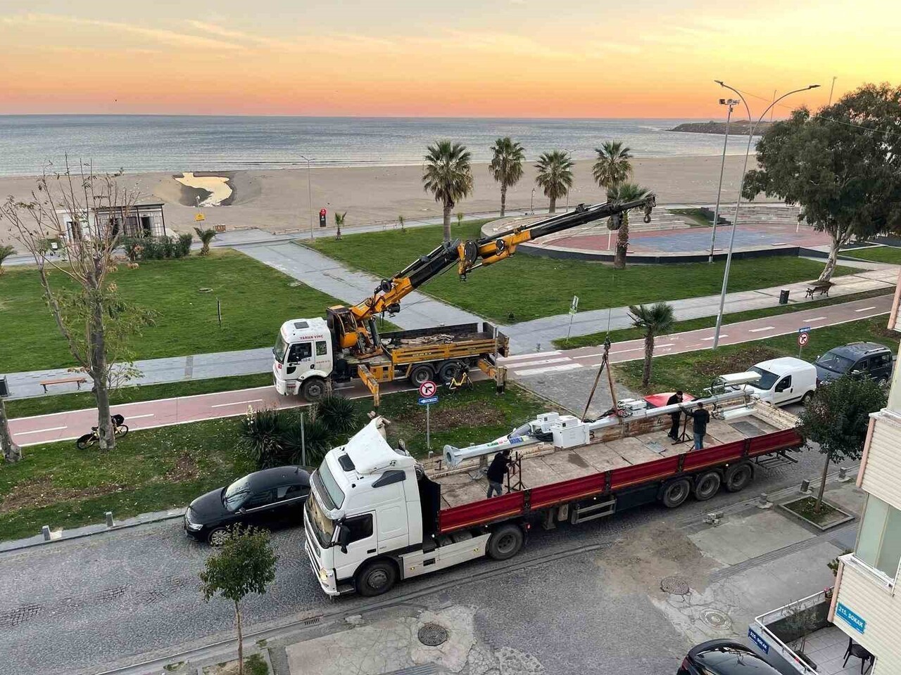 ATAKUM İLÇESİNDE ÖZEL BİR ŞİRKET TARAFINDAN GSM OPERATÖRLERİNE KİRALANMAK ÜZERE EVLERİN KARŞISINA...