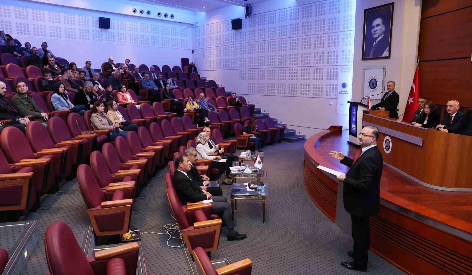 ATATÜRK ÜNİVERSİTESİ REKTÖRÜ PROF. DR. AHMET HACIMÜFTÜOĞLU BAŞKANLIĞINDA, 2025-2026 AKADEMİK YILI...