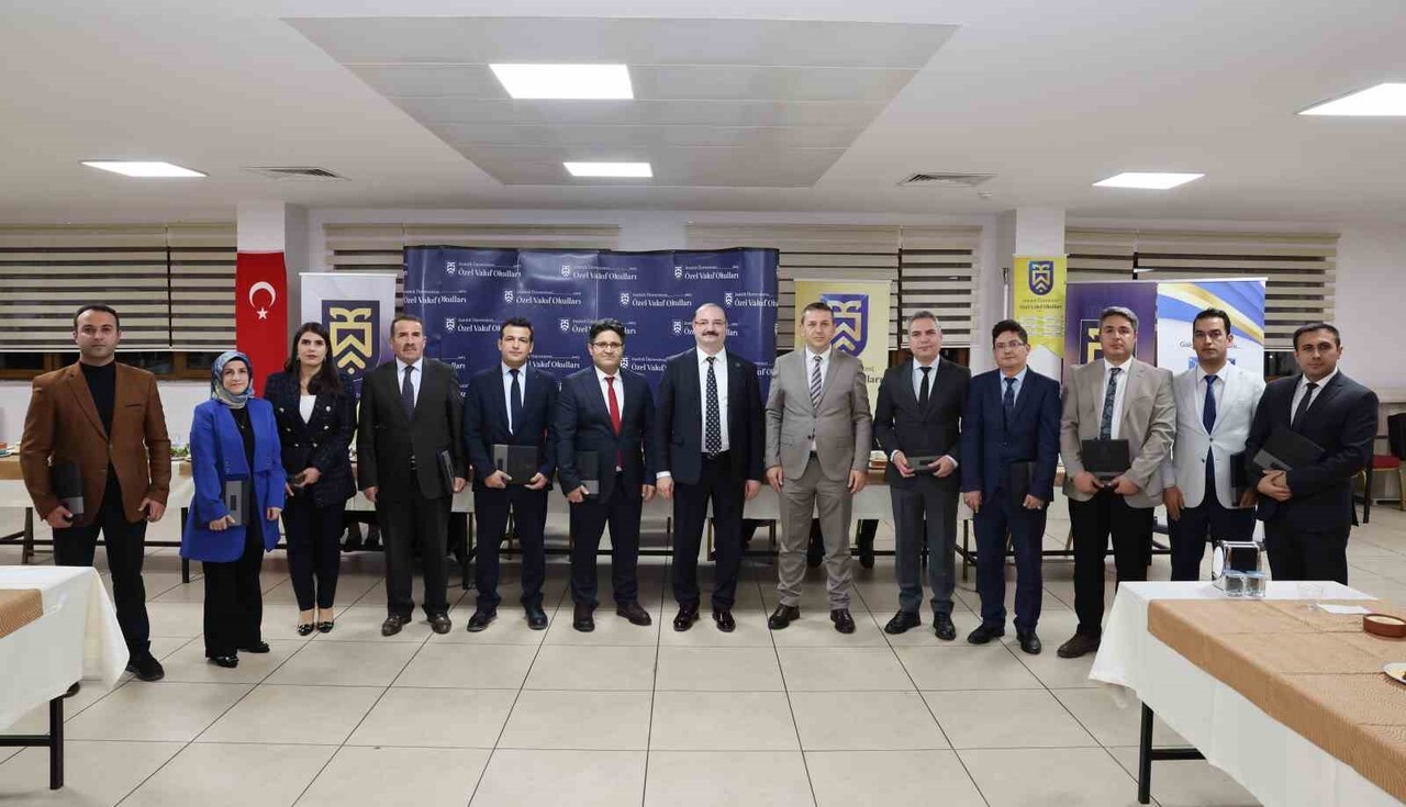 ATATÜRK ÜNİVERSİTESİ REKTÖRÜ PROF. DR. AHMET HACIMÜFTÜOĞLU, ÖZEL VAKIF OKULLARI TARAFINDAN...