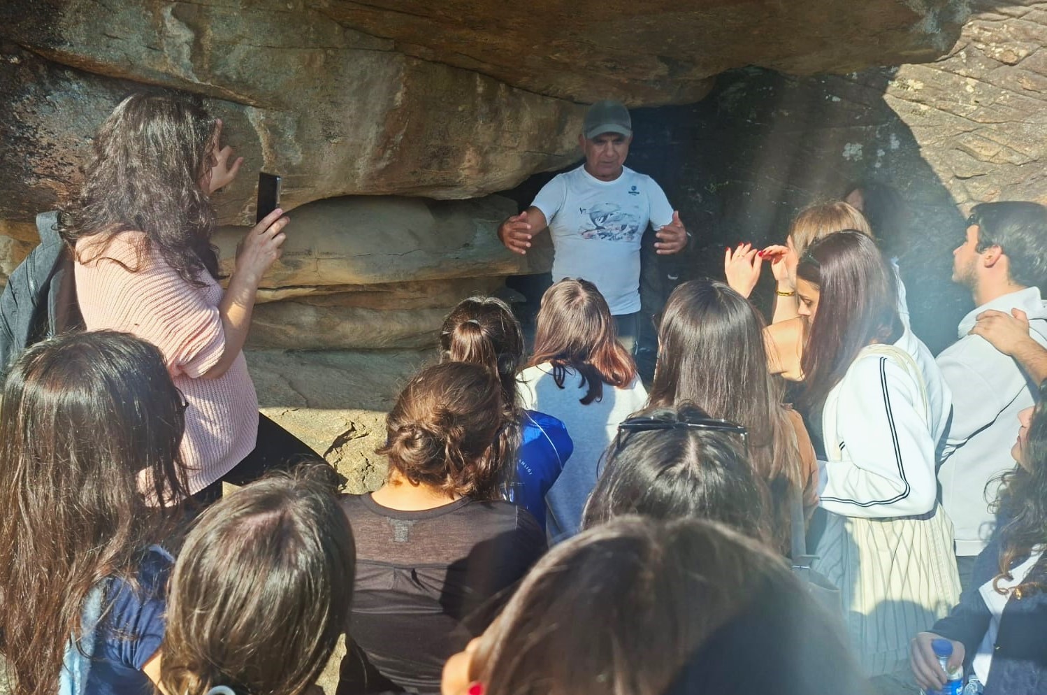 AYDIN ADNAN MENDERES ÜNİVERSİTESİ ÖĞRENCİLERİ, MİTOLOJİNİN SANATTAKİ SEMBOLİK ANLAMLARINI...