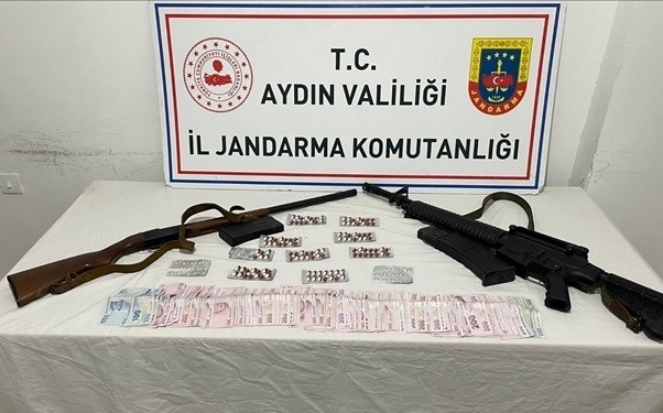 AYDIN’DAKİ EVDEN UYUŞTURUCU VE SİLAH ÇIKTI