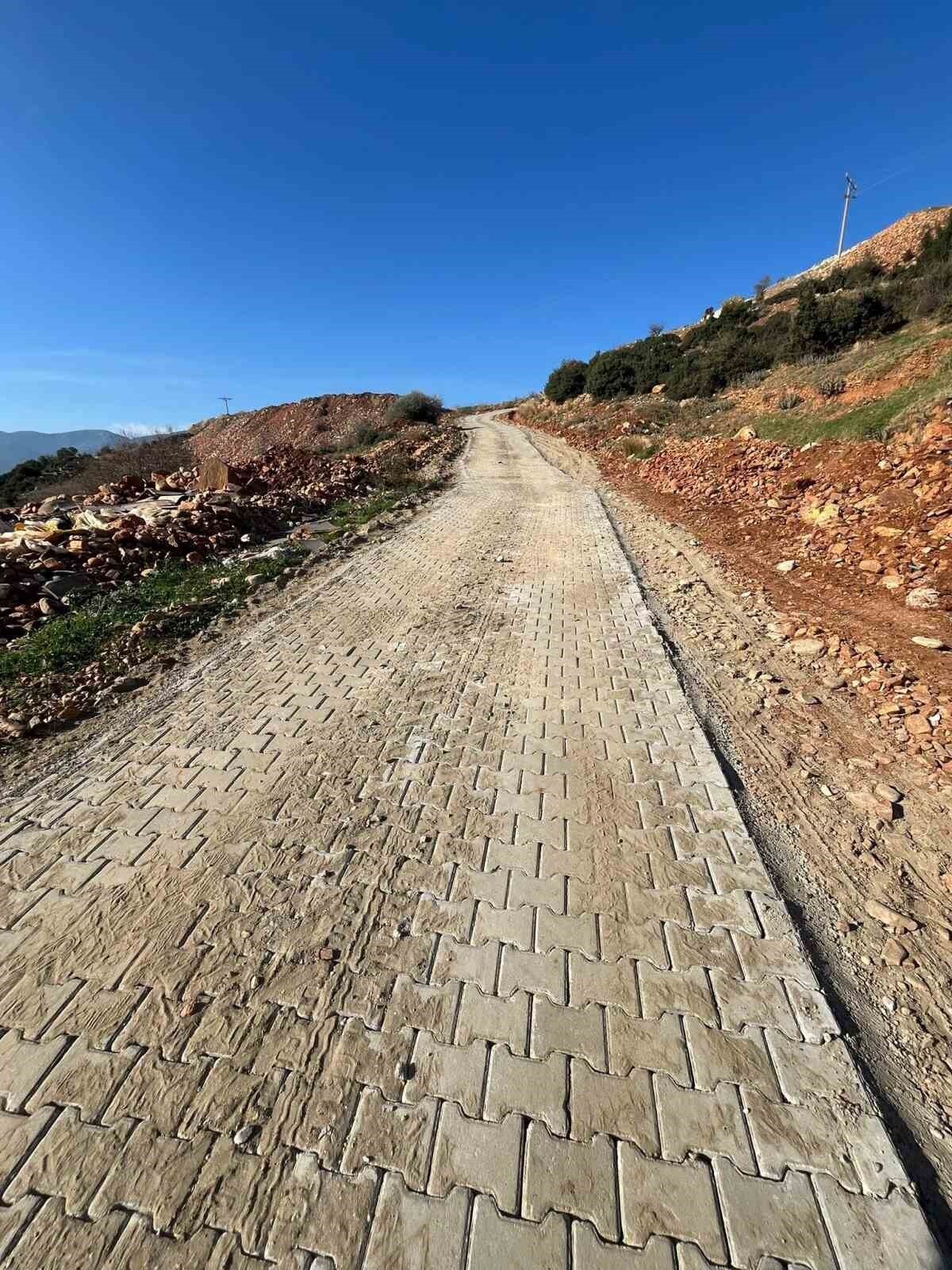 AYDIN’IN KARACASU İLÇESİNE BAĞLI ATAKÖY MAHALLESİ DİBEKBÜKÜ MEVKİİNDE KİLİTLİ PARKE TAŞI DÖŞEME...