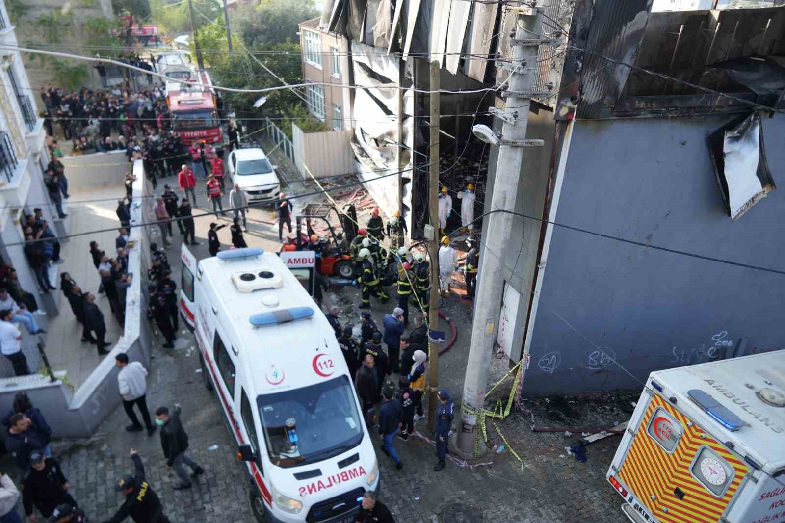 AYRICA DİLOVASI BELEDİYESİ TARAFINDAN, DİLOVASI BELEDİYESİ BAŞKAN YARDIMCISI NECATİ TEMİZ, ZABITA...