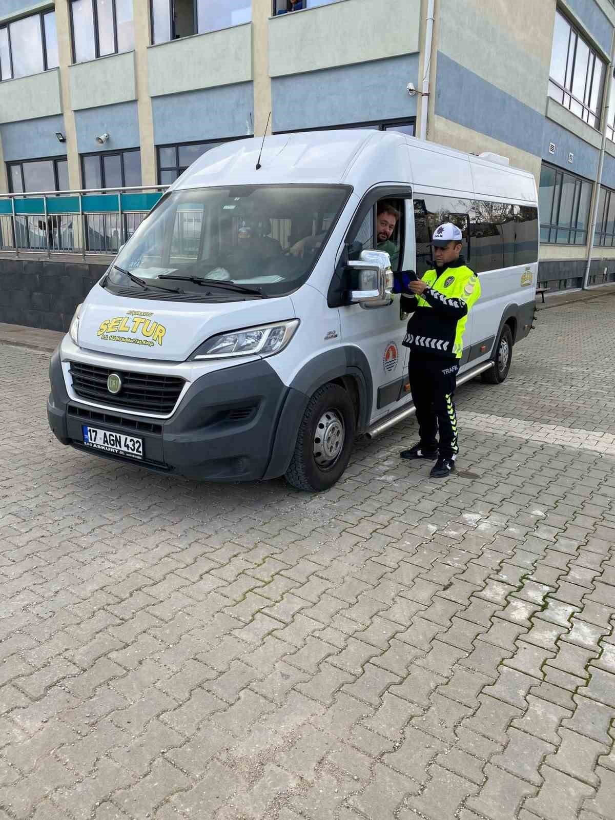 AYVACIK KAYMAKAMLIĞI KOORDİNESİNDE AYVACIK İLÇE EMNİYET MÜDÜRLÜĞÜ EKİPLERİ TARAFINDAN OKUL...