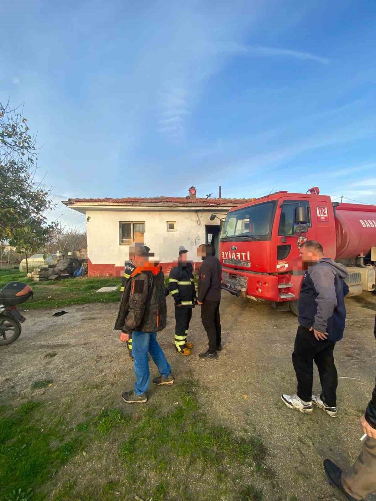 BABAESKİ’DE EVDE YANGIN: 1 ÖLÜ, 1 YARALI