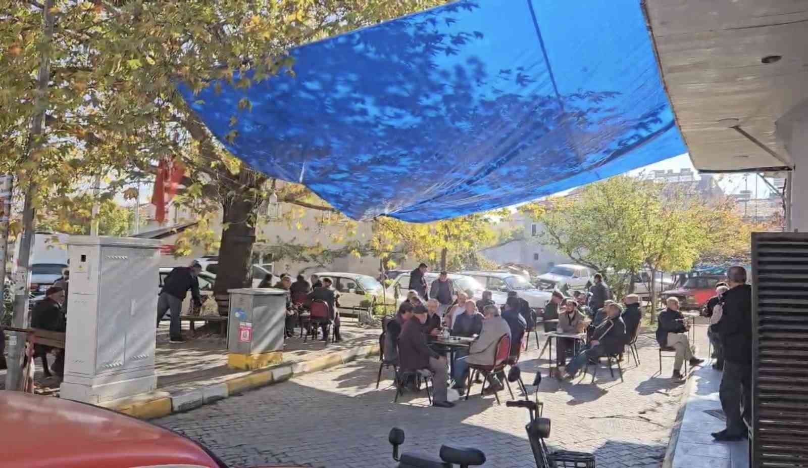 BALIKESİR'İN SINDIRGI İLÇESİNDE 4.0 VE 4.4 BÜYÜKLÜĞÜNDE DEPREMLER MEYDANA GELDİ.