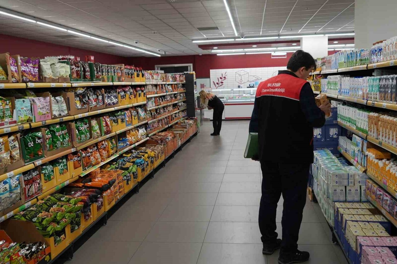 BALIKESİR TARIM VE ORMAN İL MÜDÜRLÜĞÜ EKİPLERİ, GIDA DENETİMLERİNİ HIZLANDIRDI. DENETİMLER...