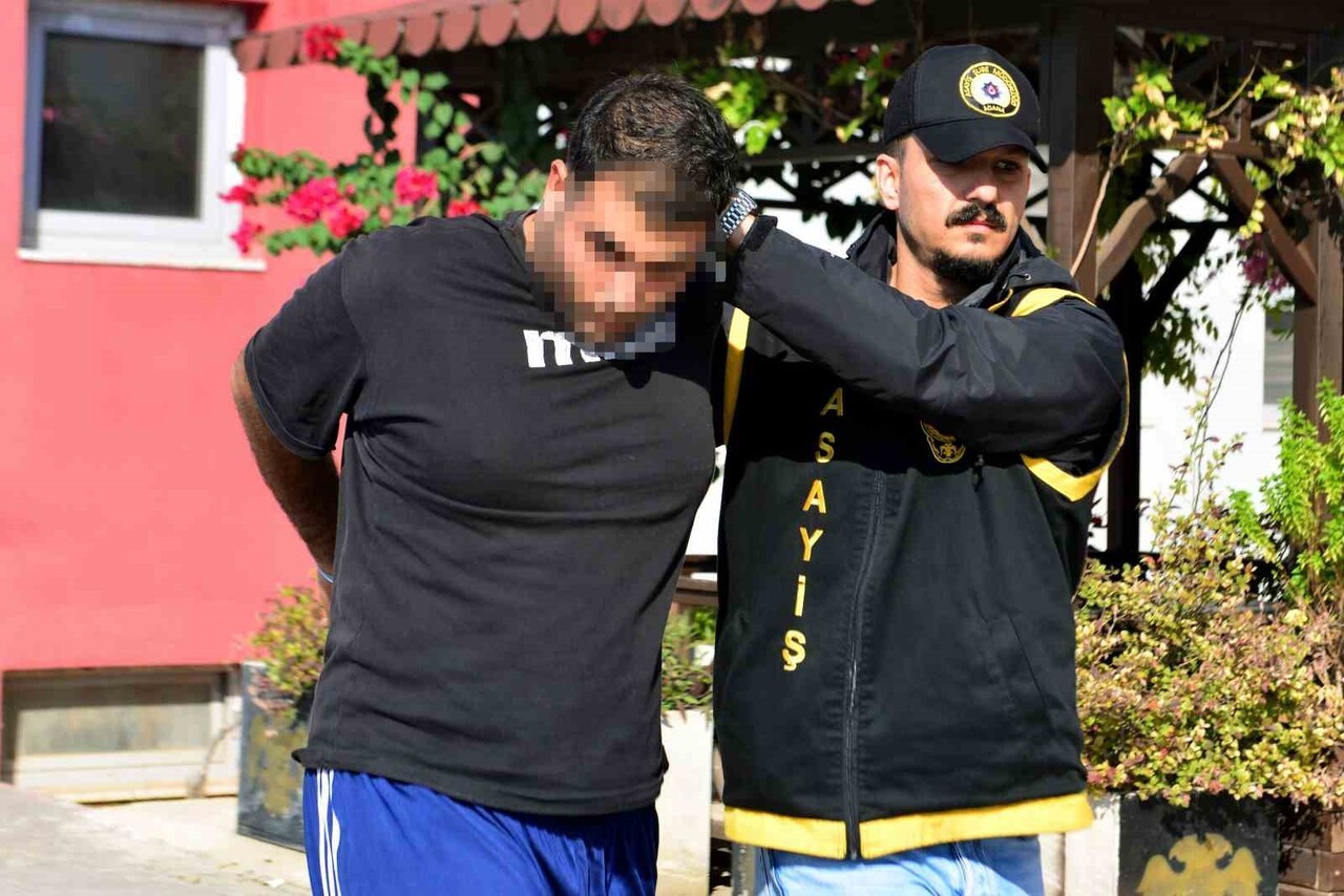 BARAN BAYAV'I BIÇAKLAYARAK ÖLDÜREN D.A