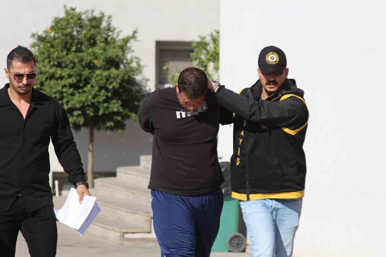 BARAN BAYAV'I BIÇAKLAYARAK ÖLDÜREN D.A