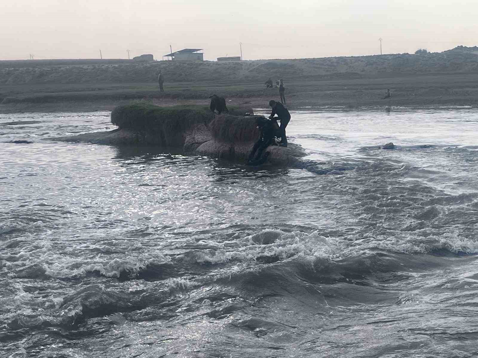 BARIŞ PINARI HAREKATI BÖLGESİNDE SULAMA KANALINA DÜŞEN 13 YAŞINDAKİ ÇOCUĞUN CESEDİ 6 GÜN SONRA...