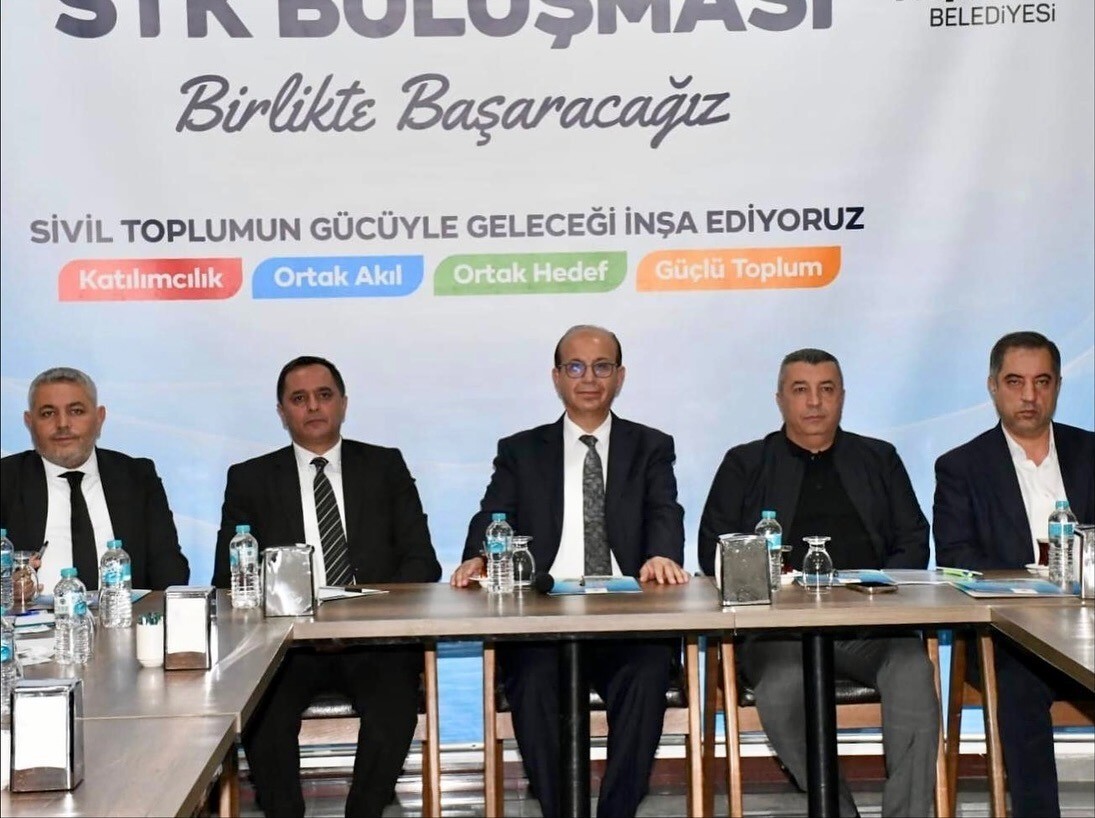 BAŞKAN GEÇİT'TEN İŞ DÜNYASIYLA EKONOMİK İSTİŞARE TOPLANTISI