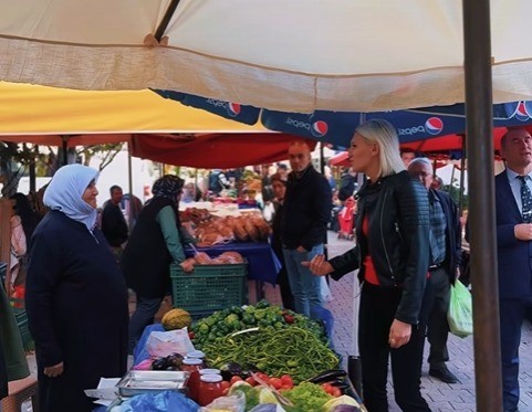 BAŞKAN SUBAŞI, ESNAFLA SEMT PAZARINDA BULUŞTU