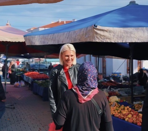 BAŞKAN SUBAŞI, ESNAFLA SEMT PAZARINDA BULUŞTU