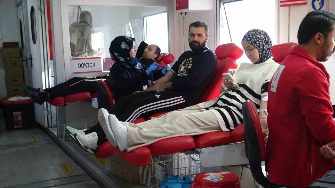 BATMAN'IN GERCÜŞ İLÇESİNDE "OKULUMDA KAN'PANYA VAR" ETKİNLİĞİ DÜZENLENDİ.