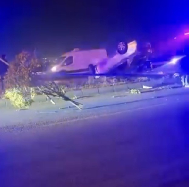 BATMAN GÜNEY ÇEVRE YOLU ÜZERİNDE MEYDANA GELEN TRAFİK KAZASINDA 2 KİŞİ YARALANDI.