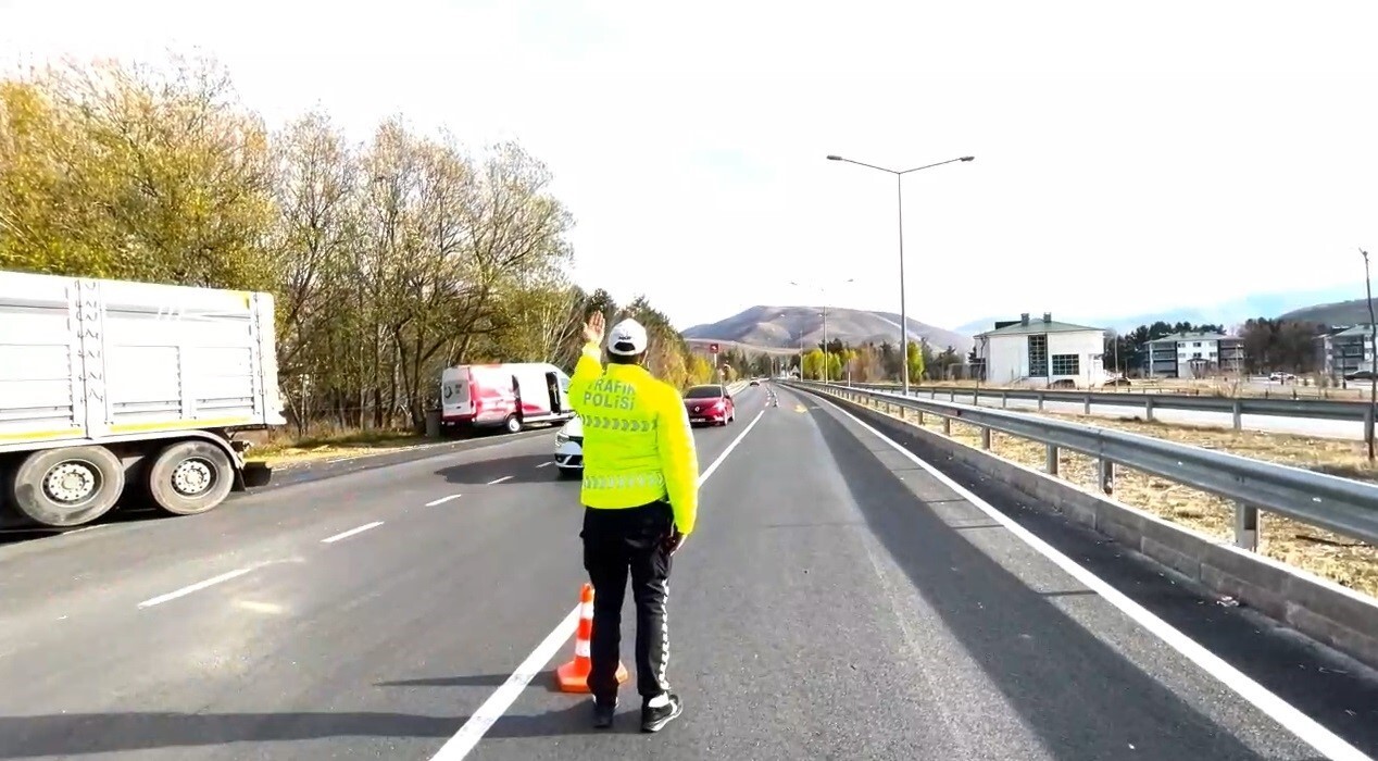 BAYBURT’TA DRONE İLE TRAFİK DENETİMİ YAPILDI